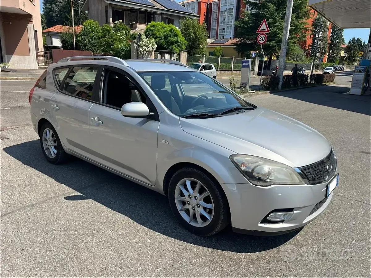 Usata Kia Ceed Sportswagon Active 90 CV (66 kW) 2012 Grigio Station wagon