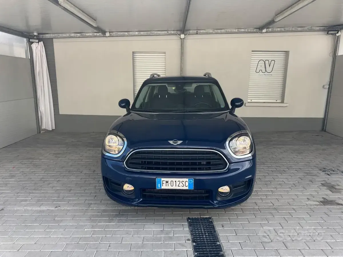 Usata Mini Cooper Countryman 102 CV (75 kW) 2017 Bluazzurro SUV