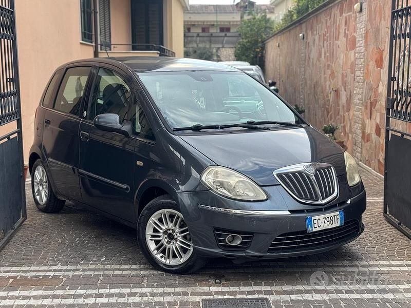 Usata Lancia Musa 2010 Grigio Monovolume