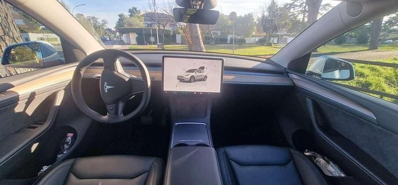 Usata Tesla Model Y RWD 88 kW (120 CV) 2024 SUV