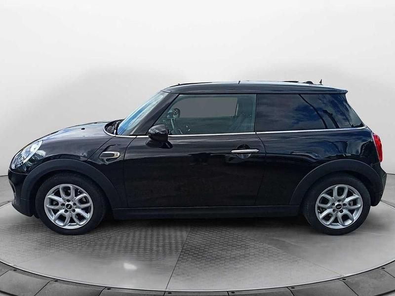 Usata Mini Cooper D 116 CV (85 kW) 2017 Nero Utilitaria