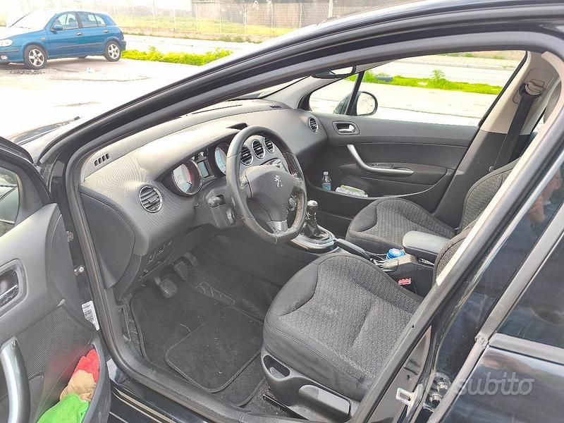 Usata Peugeot 308 115 CV (84 kW) 2011 Nero Berlina