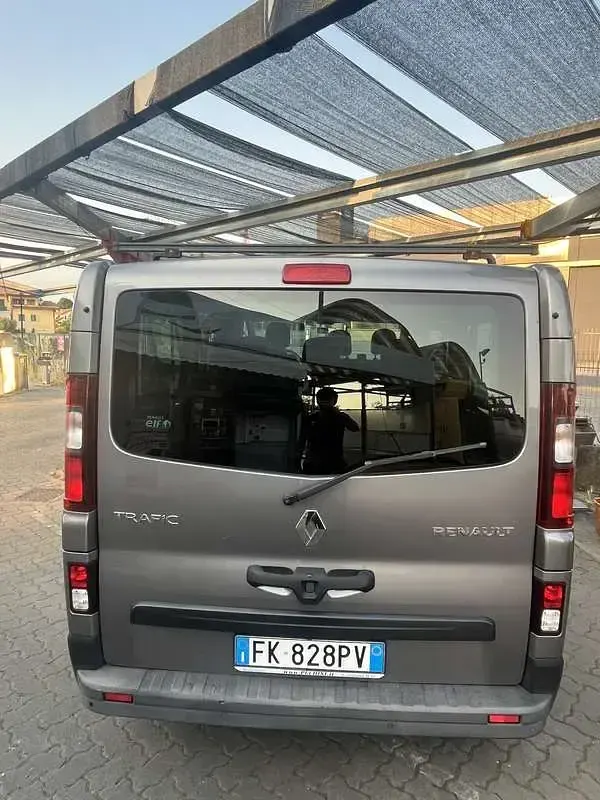 Usata Renault Trafic Intens 125 CV (91 kW) 2017 Grigio Monovolume