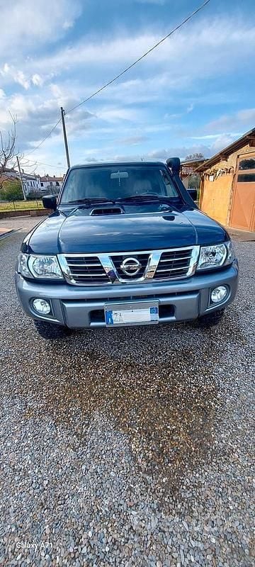 Blu Usata 2004 Nissan Patrol SUV | 15.800 € (Buon prezzo) - Immagine 1/4