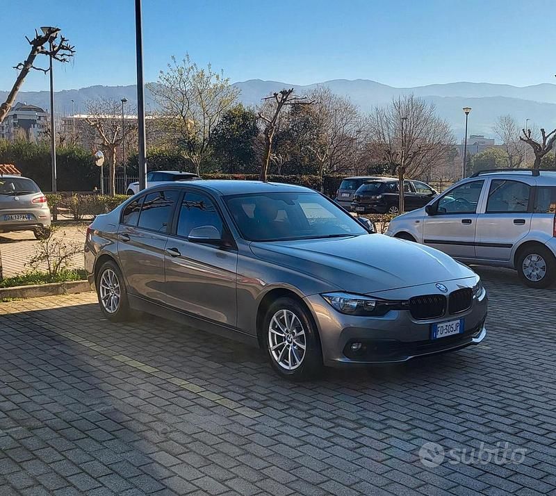 Usata BMW 318 Efficient Dynamics 2016 Berlina