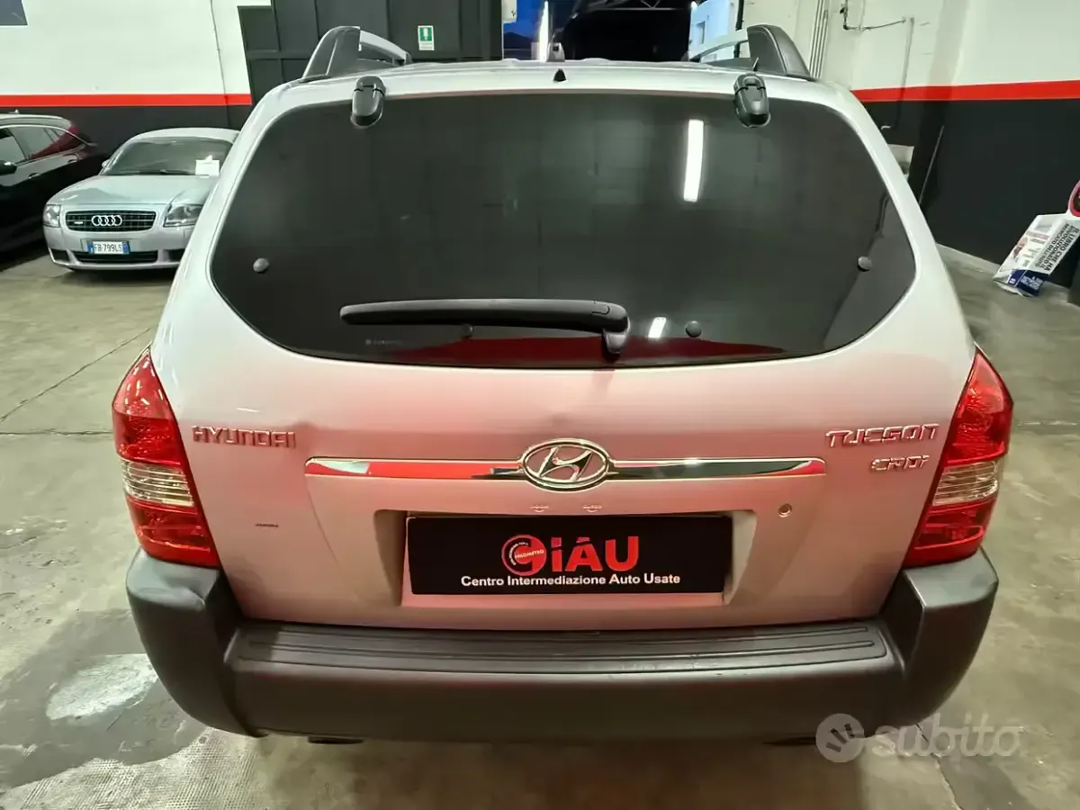 Usata Hyundai Tucson Dynamiq 112 CV (82 kW) 2005 Grigio SUV