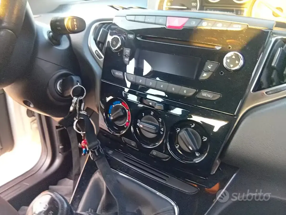 Usata Lancia Ypsilon 69 CV (50 kW) 2014 Bianco Utilitaria