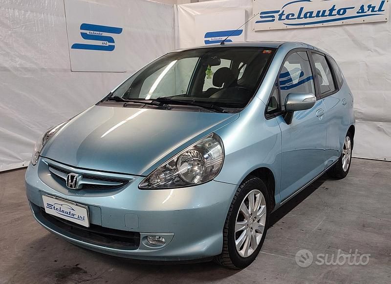 Usata Honda Jazz 83 CV (61 kW) 2007 Blu/azzurro Utilitaria