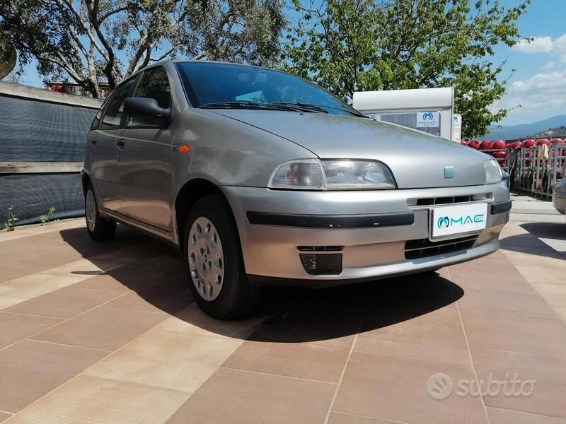 Usata Fiat Punto 73 CV (53 kW) 1996 Grigio Utilitaria