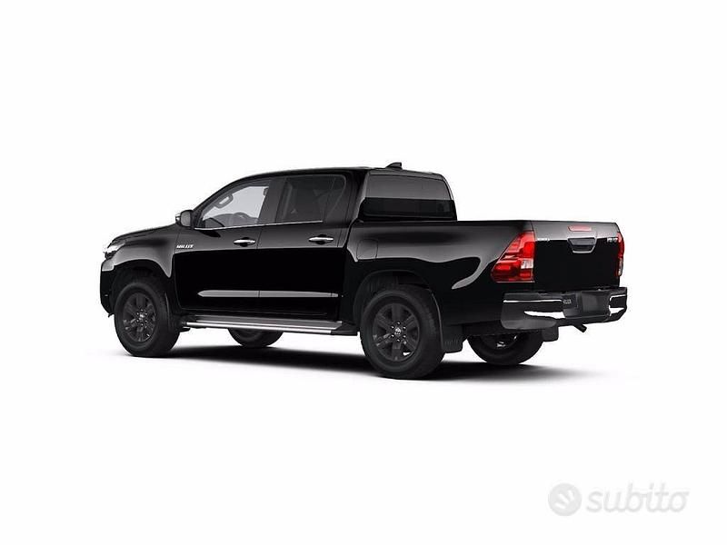 Nuova Toyota HiLux Lounge 150 CV (110 kW) 2025 Nero Pick-up