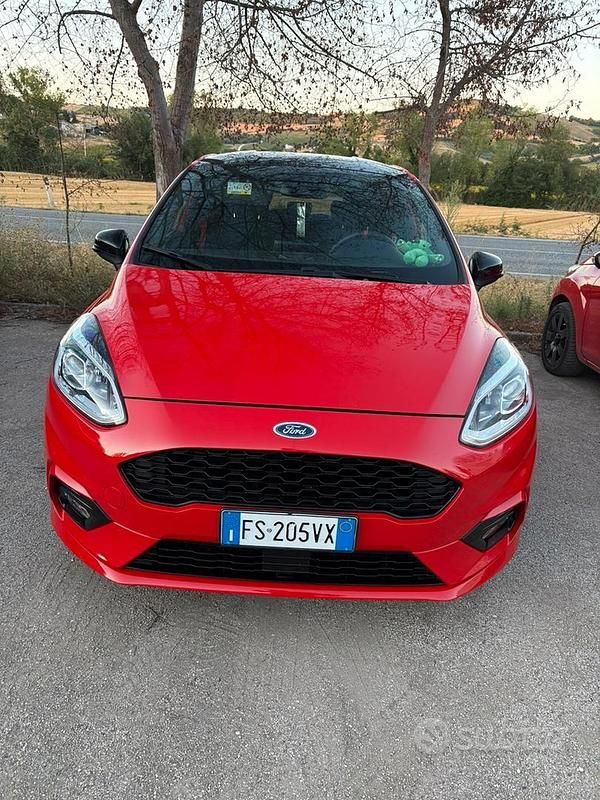 Usata Ford Fiesta ST-Line 86 CV (63 kW) 2018 Rosso Utilitaria