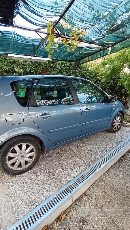 Usata Renault Scénic II 130 CV (95 kW) 2007 Monovolume