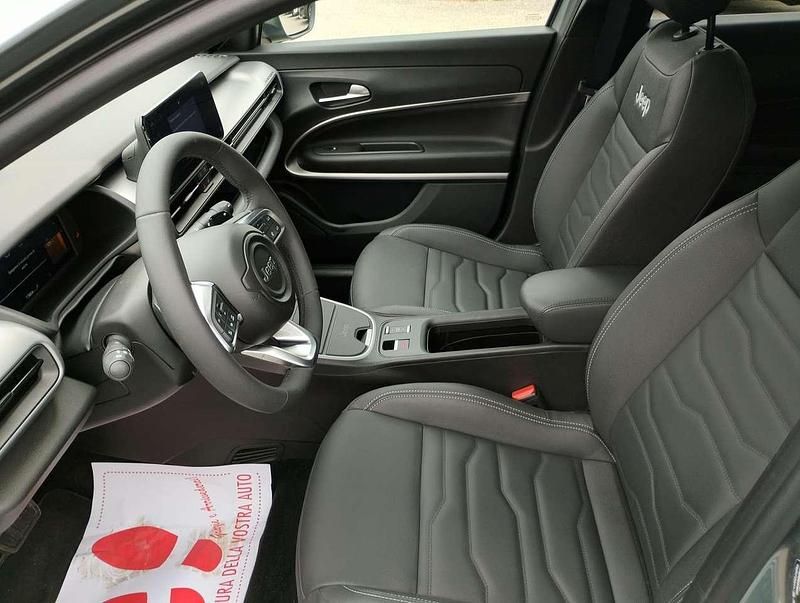 Usata Jeep Avenger Summit 110 CV (80 kW) 2024 Grigio SUV