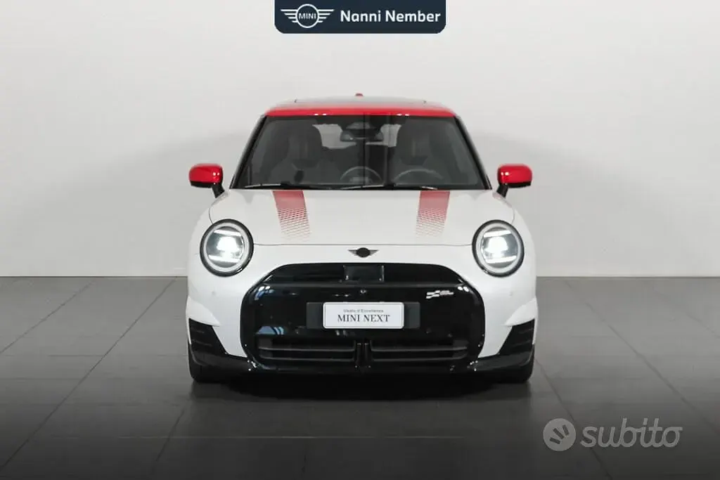 Usata Mini John Cooper Works 184 CV (135 kW) 2024 Bianco Utilitaria