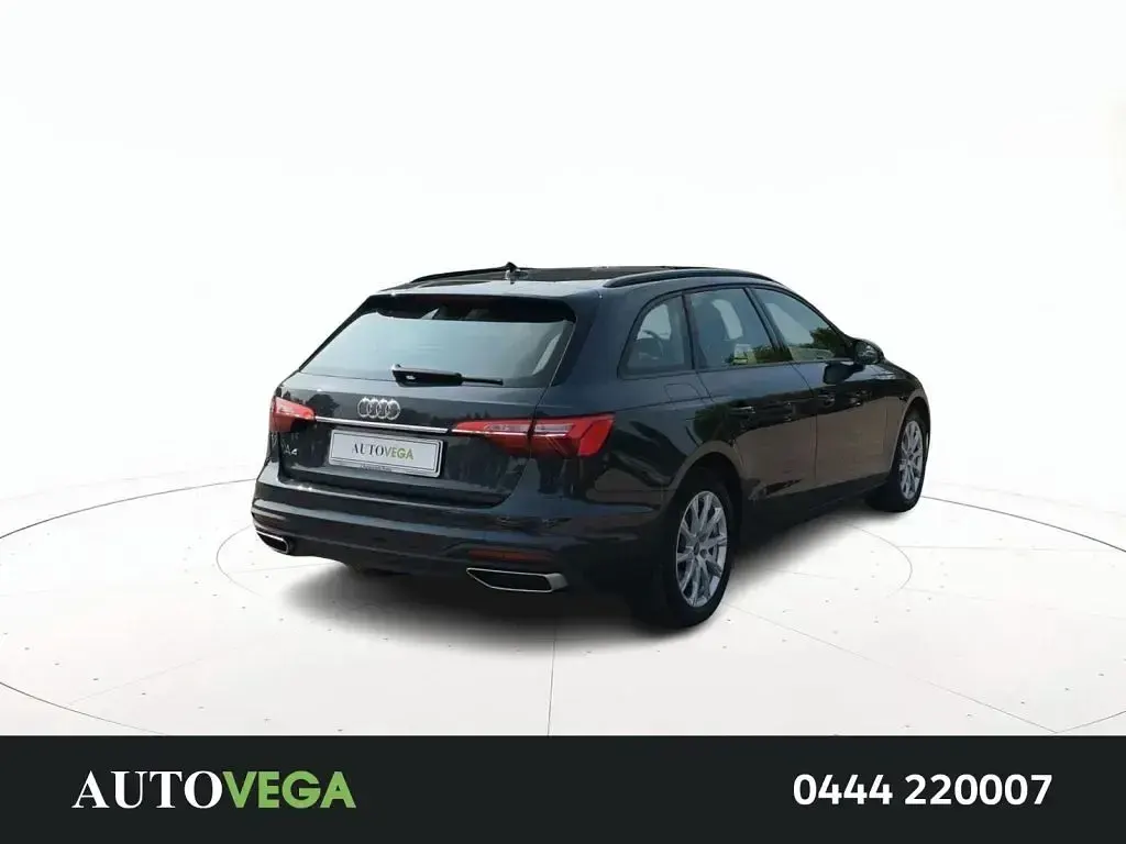 Usata Audi A4 Advanced Plus 136 CV (100 kW) 2023 Grigio / pastello Station wagon