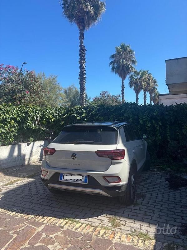 Usata 2024 VW T-Roc Edition SUV | 22.000 € (Ottimo prezzo) - Immagine 1/4