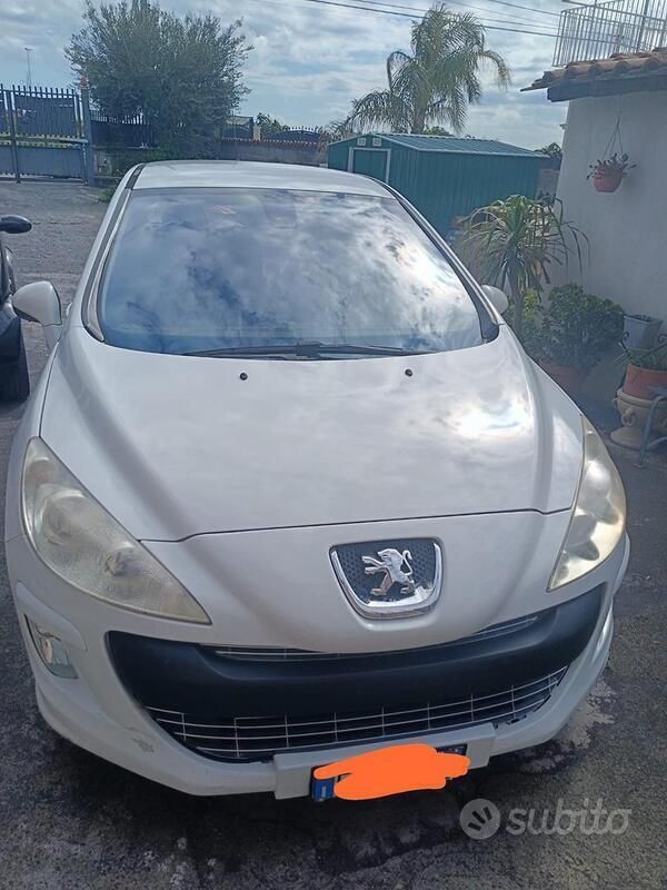 Bianco Usata 2010 Peugeot 308 Due volumi | 3499 € (Buon prezzo) - Immagine 1/4