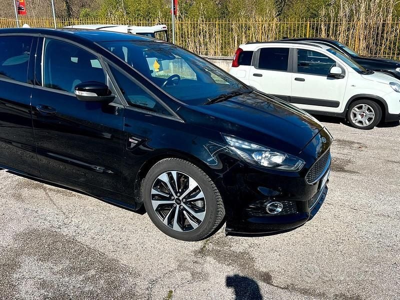 Usata Ford S-MAX ST-Line 150 CV (110 kW) 2019 Nero Monovolume