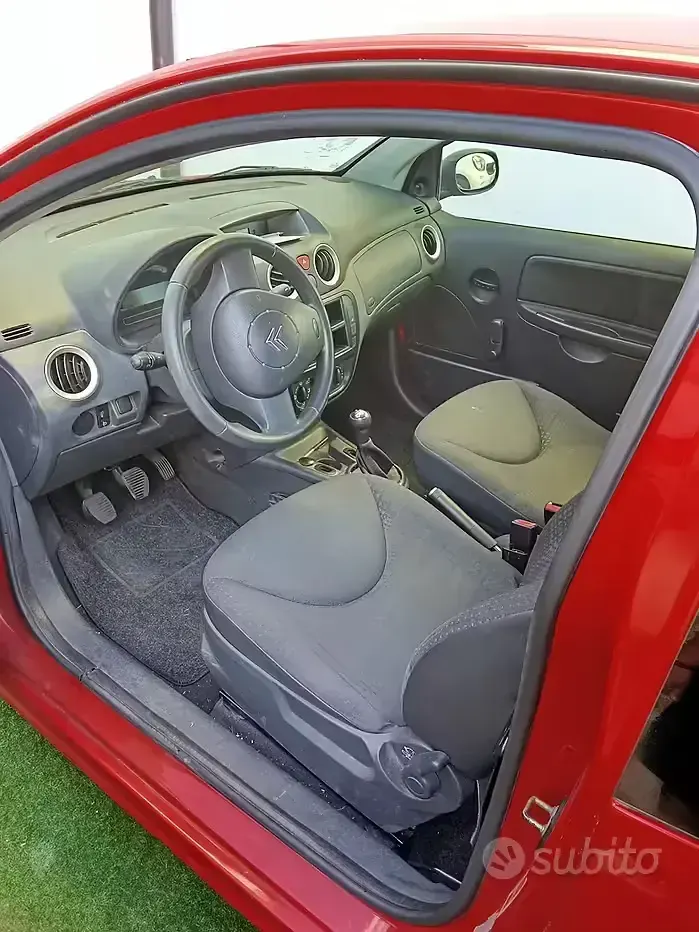 Usata Citroën C2 60 CV (44 kW) 2007 Rosso Utilitaria
