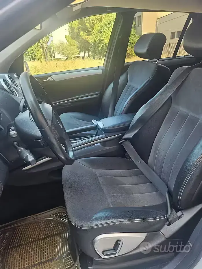 Usata Mercedes ML320 224 CV (164 kW) 2007 Grigio SUV