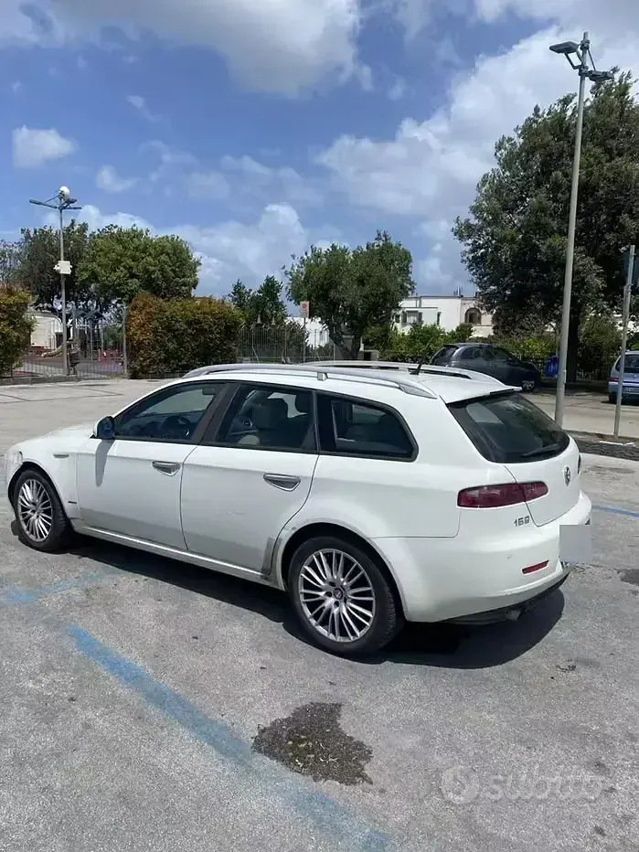 Usata Alfa Romeo 159 136 CV (100 kW) 2011 Bianco Station wagon