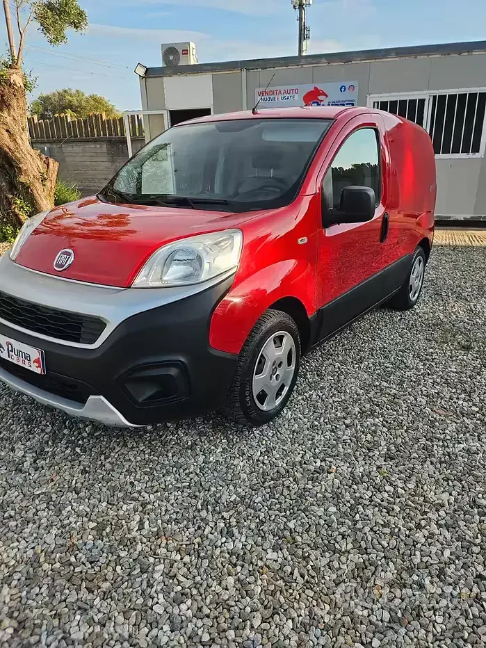 Usata Fiat Fiorino 95 CV (69 kW) 2016 Rosso Monovolume