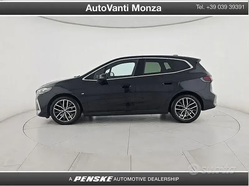 Usata BMW 218 Active Tourer Comfort Edition 136 CV (100 kW) 2023 Nero Monovolume
