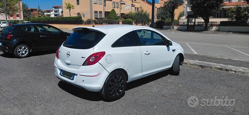 Usata Opel Corsa Sport 80 CV (58 kW) 2010 Bianco Utilitaria