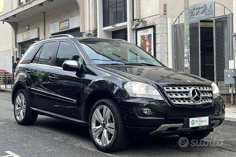 Usata Mercedes ML320 224 CV (164 kW) 2009 Nero SUV