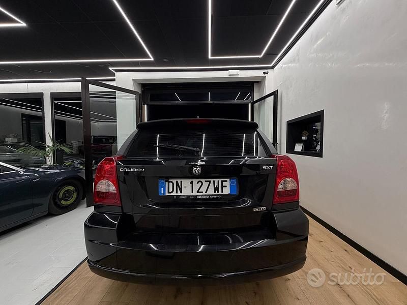 Usata Dodge Caliber SXT 140 CV (102 kW) 2009 Nero Utilitaria