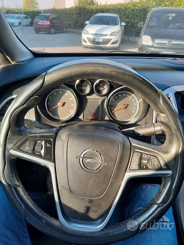 Occasion Opel Astra 100 ch (73 kW) 2010 Noir Berline