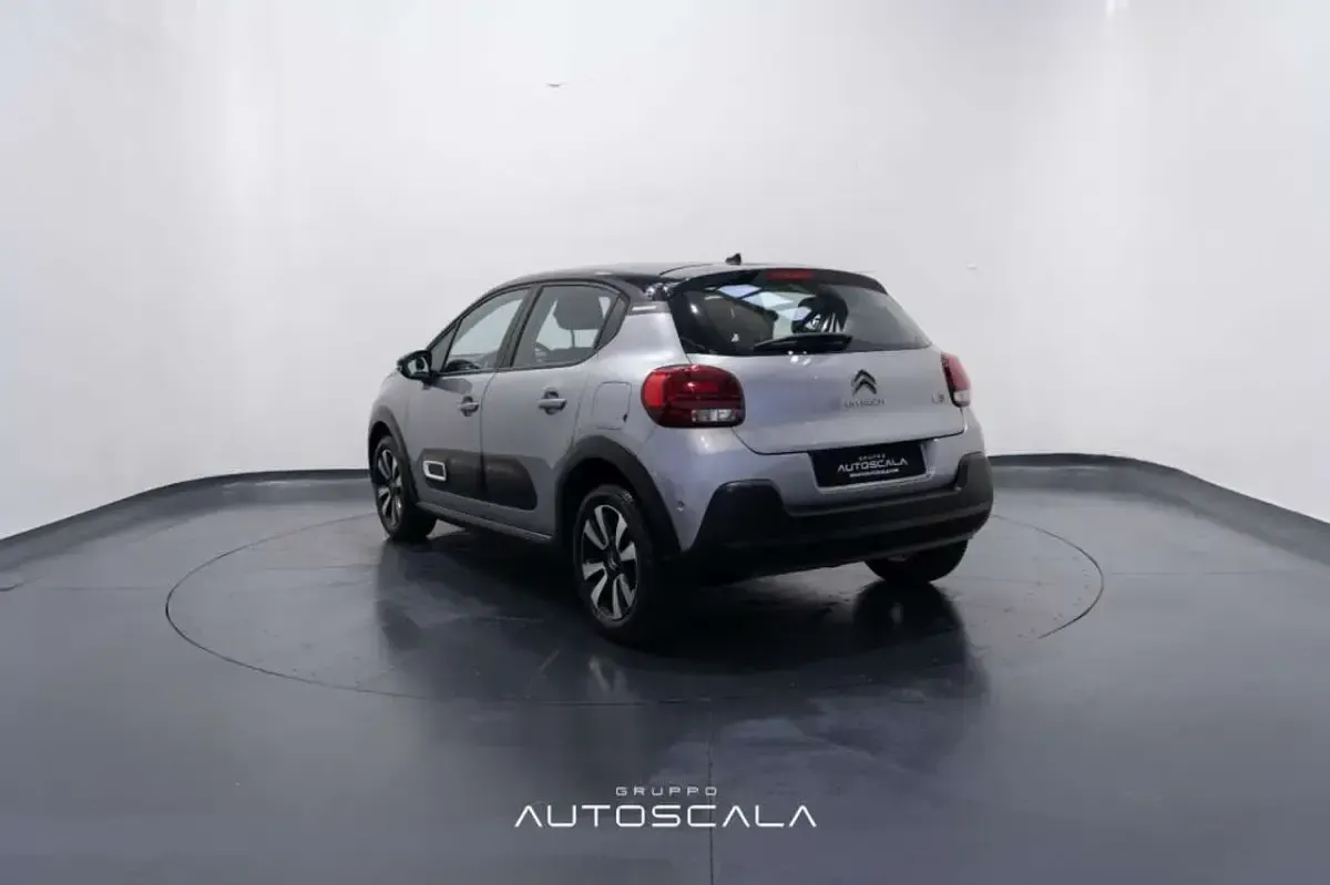 Usata Citroën C3 PureTech 110 CV (80 kW) 2021 Grigio artense / tetto black Utilitaria