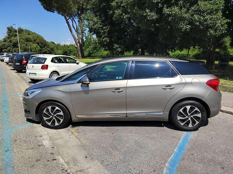 Usata DS Automobiles DS5 Business 111 CV (81 kW) 2012 Oro Utilitaria