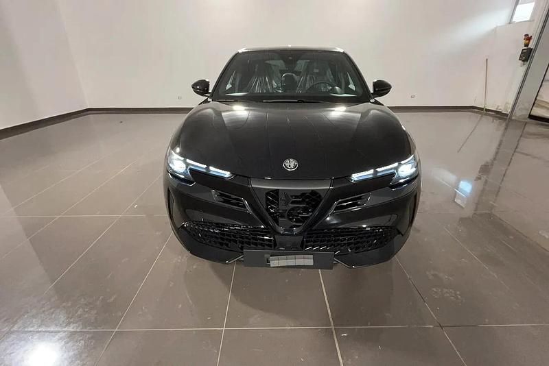 Nuova Alfa Romeo Junior Edizione Speciale 135 CV (99 kW) 2025 Nero SUV