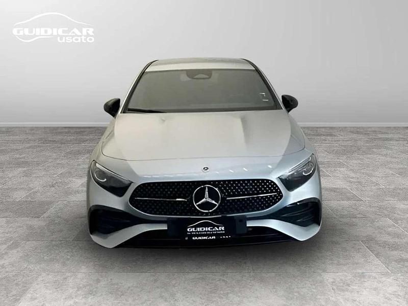 Nuova Mercedes A180 116 CV (85 kW) 2026 Argento hightech Berlina