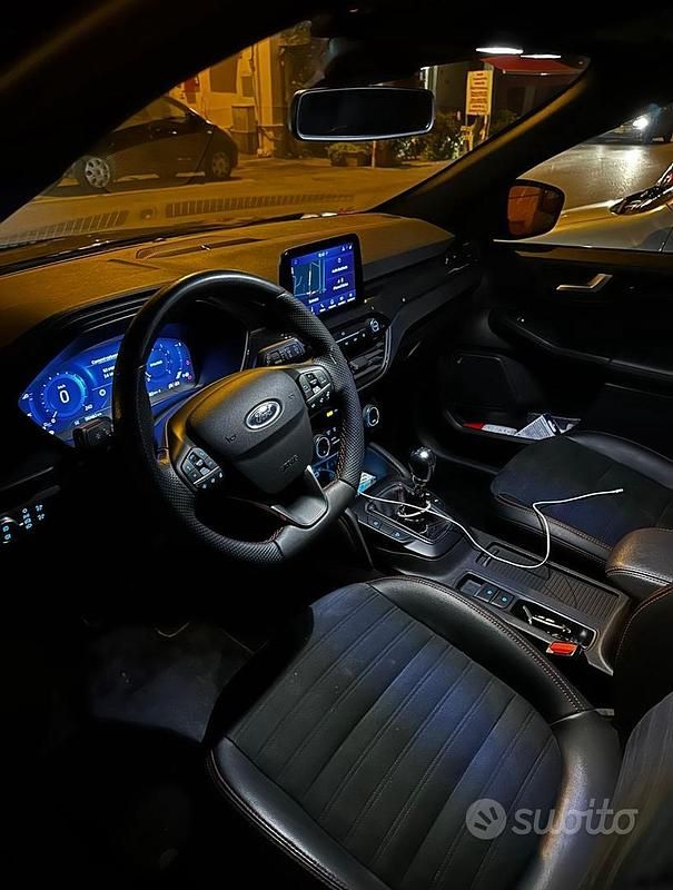 Usata Ford Kuga 150 CV (110 kW) 2020 Nero SUV