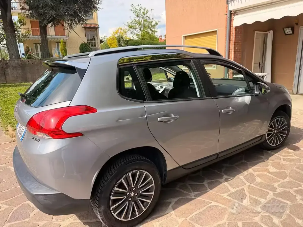 Occasion Peugeot 2008 Active 99 ch (72 kW) 2015 Gris SUV
