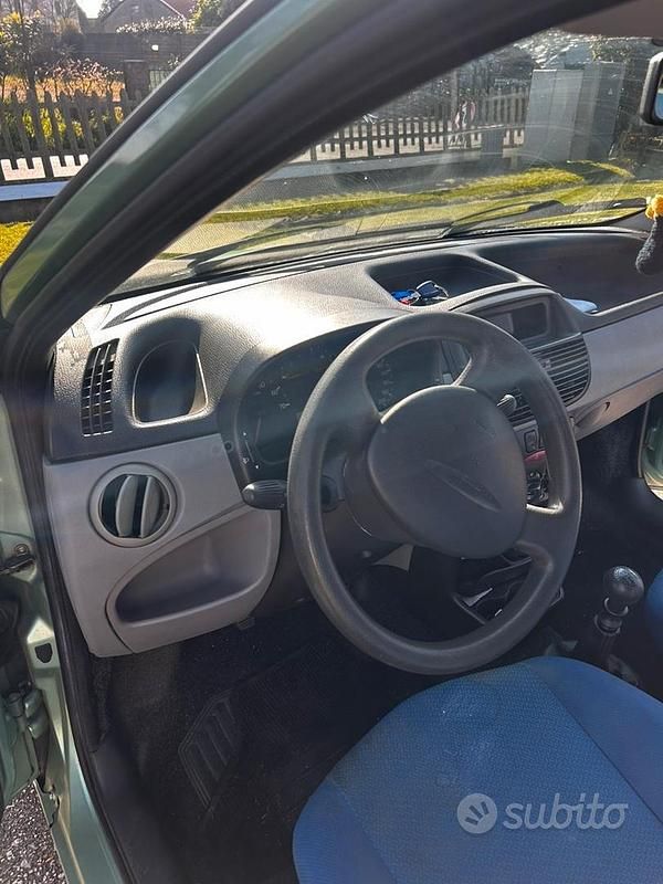 Usata Fiat Punto 2002 Verde Utilitaria