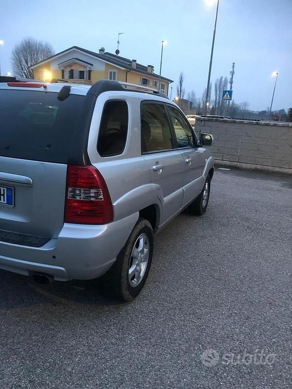Usata 2008 Kia Sportage SUV | 2500 € (Buon prezzo) - Immagine 1/4