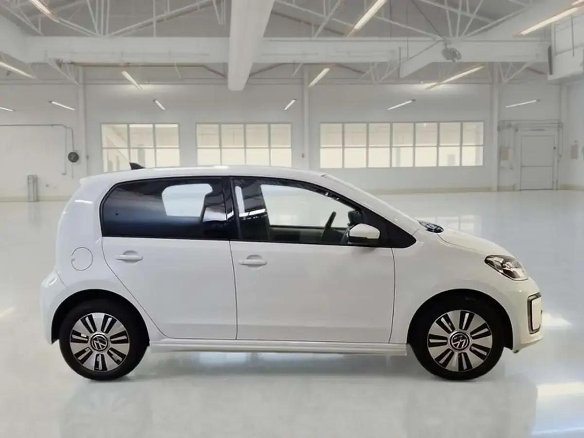 Usata VW e-up! 61 kW (83 CV) 2021 Bianco Utilitaria