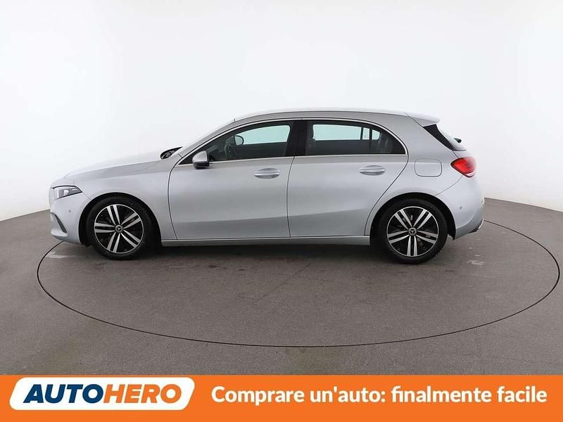 Usata Mercedes A180 116 CV (85 kW) 2022 Argento Berlina