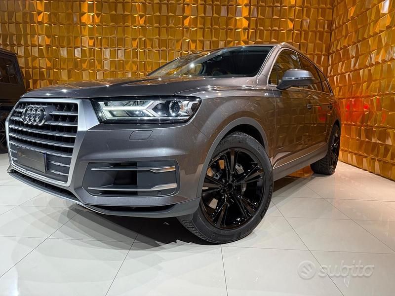 Usata Audi Q7 Sport 231 CV (169 kW) 2019 Grigio SUV