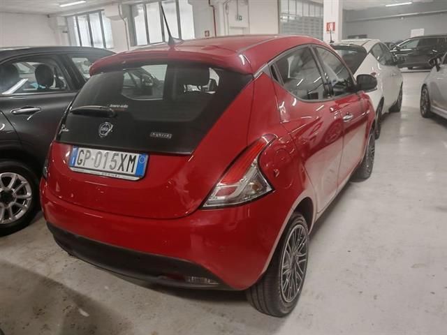 Usata Lancia Ypsilon S 69 CV (50 kW) 2023 Rosso Utilitaria