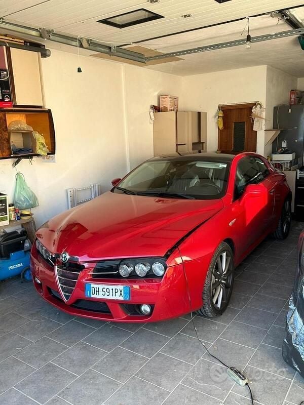 Rosso Usata 2007 Alfa Romeo Brera Coupé | 18.900 € (Cara) - Immagine 1/4