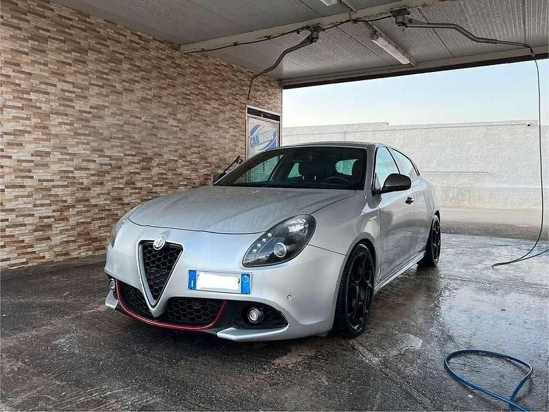Usata 2016 Alfa Romeo Giulietta Super Due volumi | 10.499 € (Buon prezzo) - Immagine 1/4