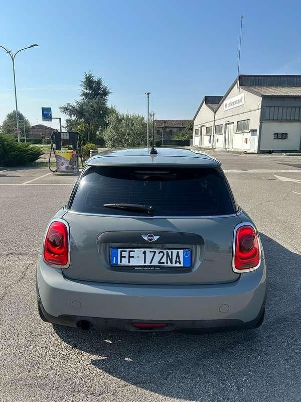 Begagnad Mini ONE 75 HK (55 kW) 2016 Halvkombi