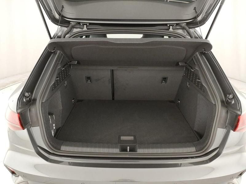 Nuova Audi A3 Sportback e-tron S-Line 150 CV (110 kW) 2025 Nero Utilitaria