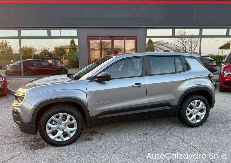 Nuova Jeep Avenger Altitude 101 CV (74 kW) 2025 Grigio granite SUV