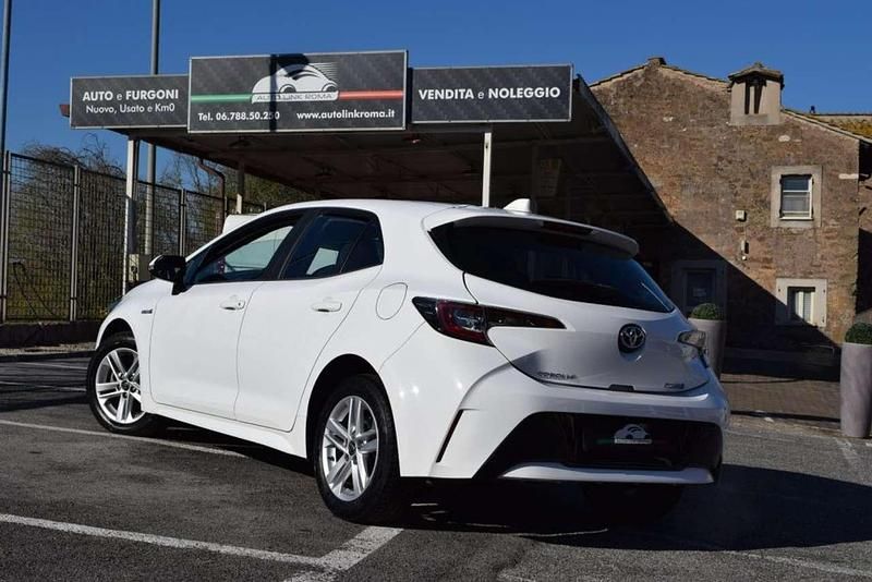 Usata Toyota Corolla Business Edition 98 CV (72 kW) 2020 Bianco / pastello Berlina
