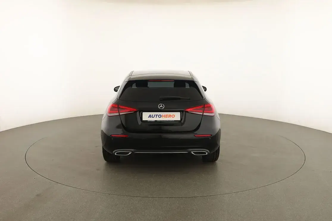 Usata Mercedes A180 116 CV (85 kW) 2019 Nero Berlina